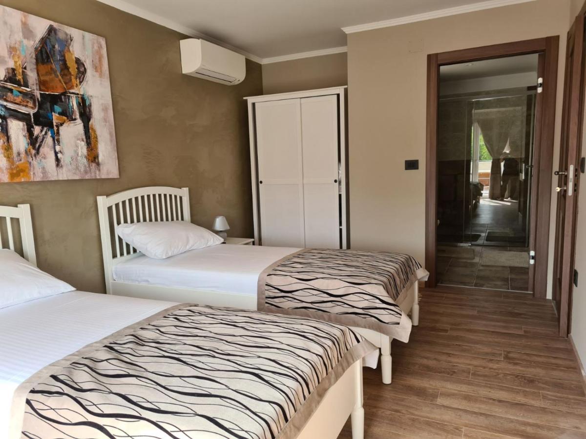 Villa Lulu Kamena Villa S Maslinikom Otok Krk Dobrinj Selo Gostinjac Krk Town Exterior photo